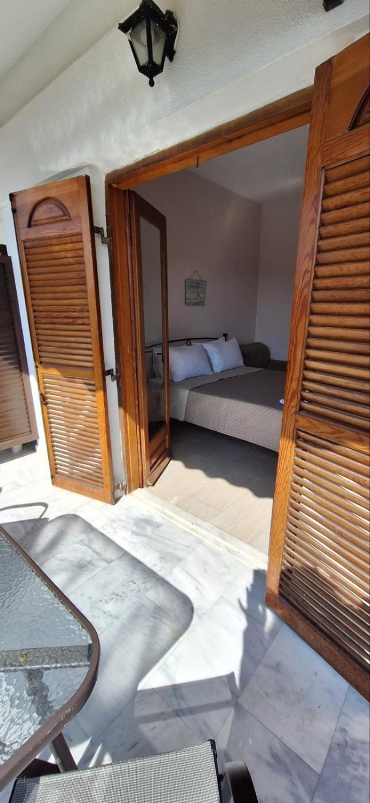 P.A.G Apartments Nea Roda Room photo